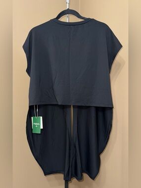 HALARA Black Activewear Top with Branded Tags